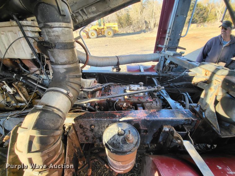 image for item DO3685 1982 Kenworth K100  grain truck