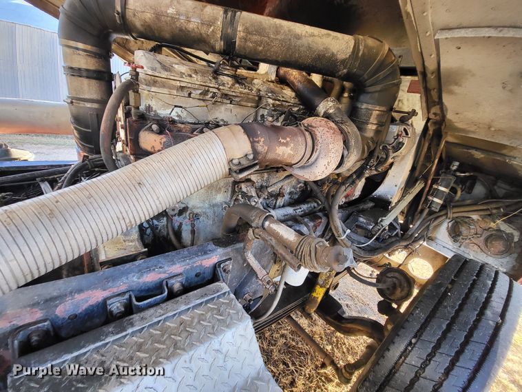 image for item DO3685 1982 Kenworth K100  grain truck