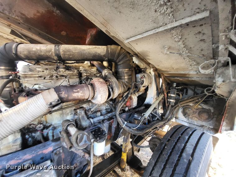 image for item DO3685 1982 Kenworth K100  grain truck