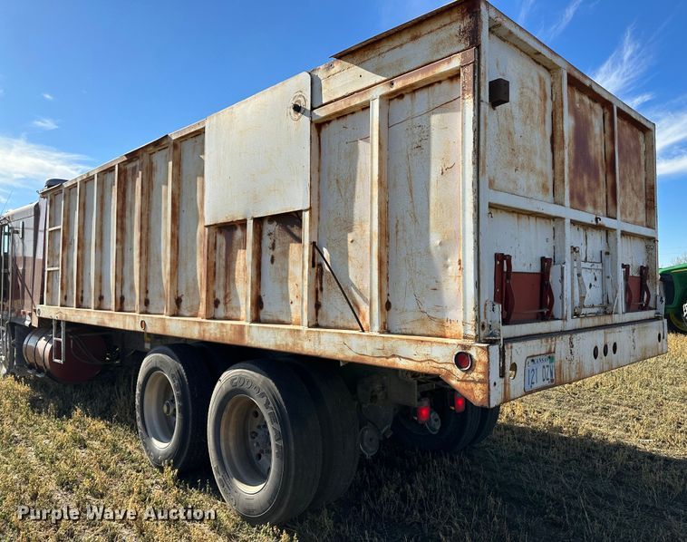 image for item DO3685 1982 Kenworth K100  grain truck