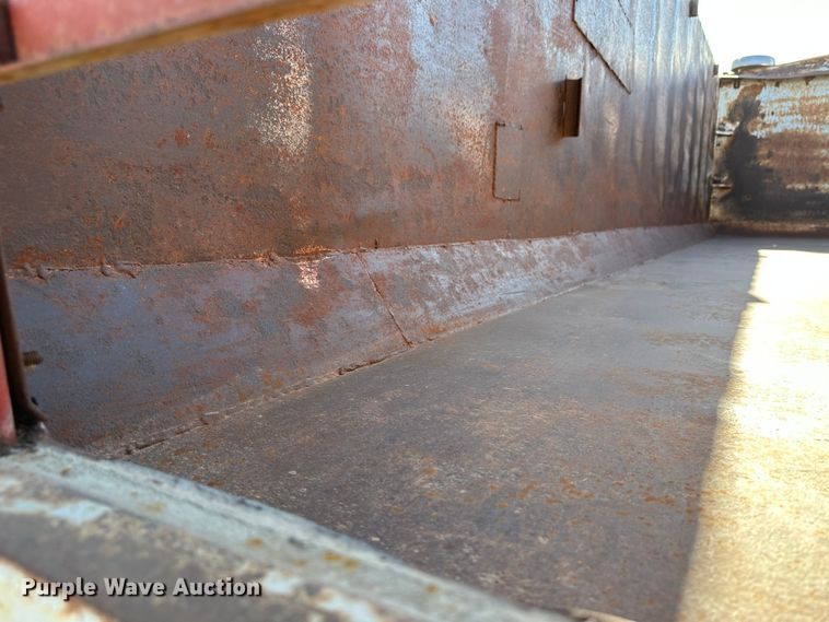 image for item DO3685 1982 Kenworth K100  grain truck