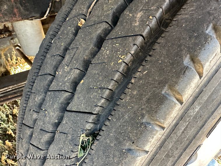 image for item DO3685 1982 Kenworth K100  grain truck