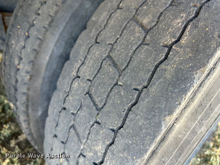 image for item DO3685 1982 Kenworth K100  grain truck