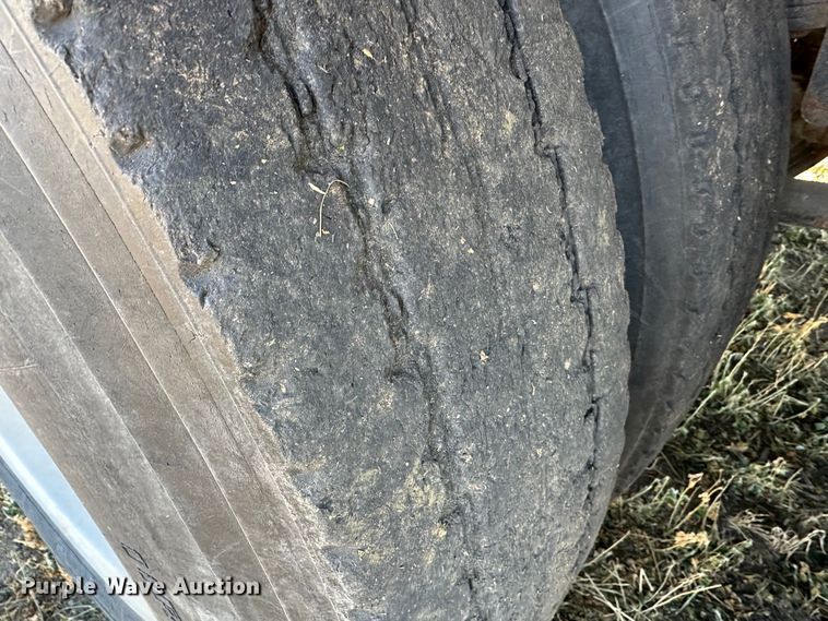 image for item DO3685 1982 Kenworth K100  grain truck