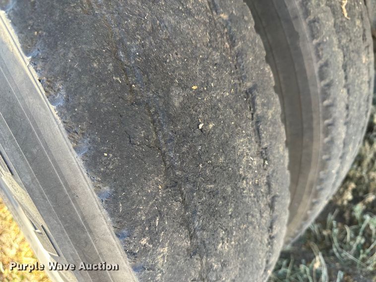 image for item DO3685 1982 Kenworth K100  grain truck