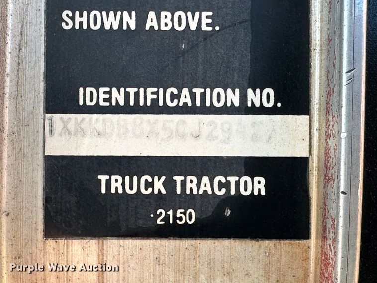 image for item DO3685 1982 Kenworth K100  grain truck