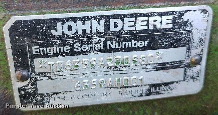 image for item DO3687 1990 John Deere 9400  combine