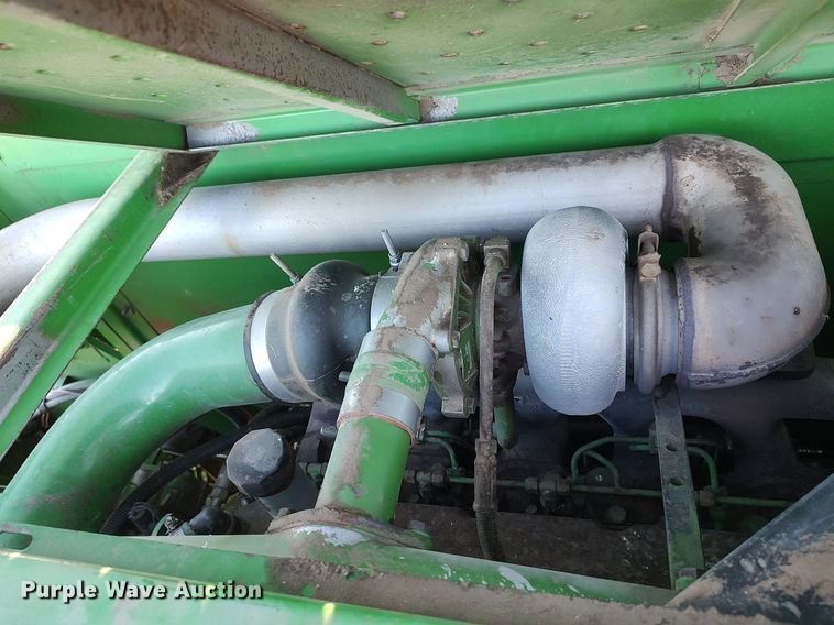 image for item DO3687 1990 John Deere 9400  combine