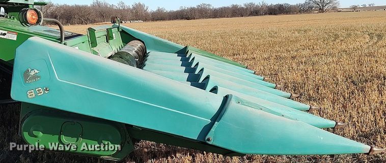 image for item DO3688 1995 John Deere 893  corn head