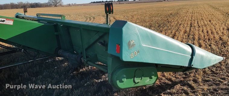 image for item DO3688 1995 John Deere 893  corn head