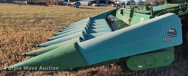 image for item DO3688 1995 John Deere 893  corn head