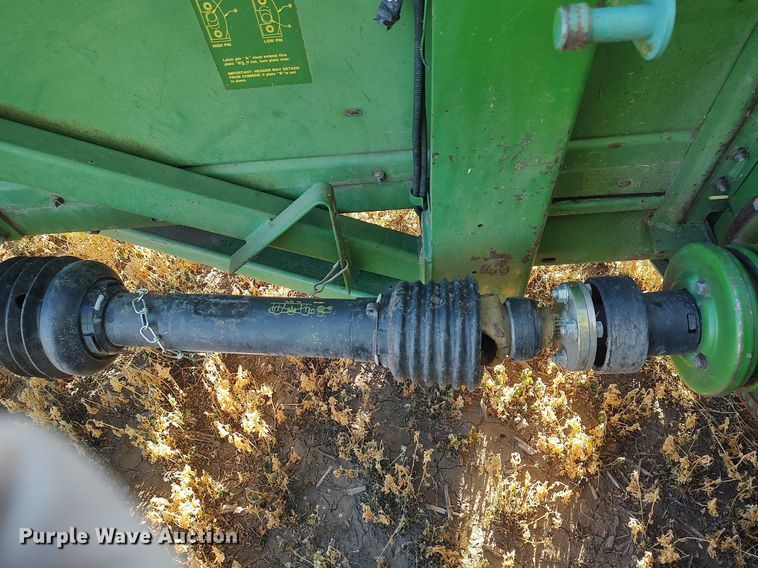 image for item DO3688 1995 John Deere 893  corn head