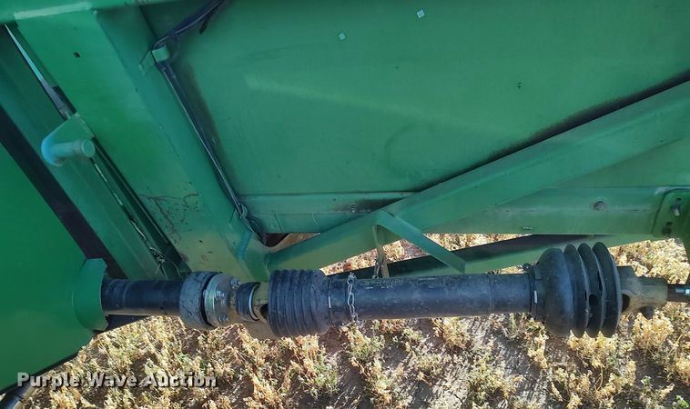 image for item DO3688 1995 John Deere 893  corn head