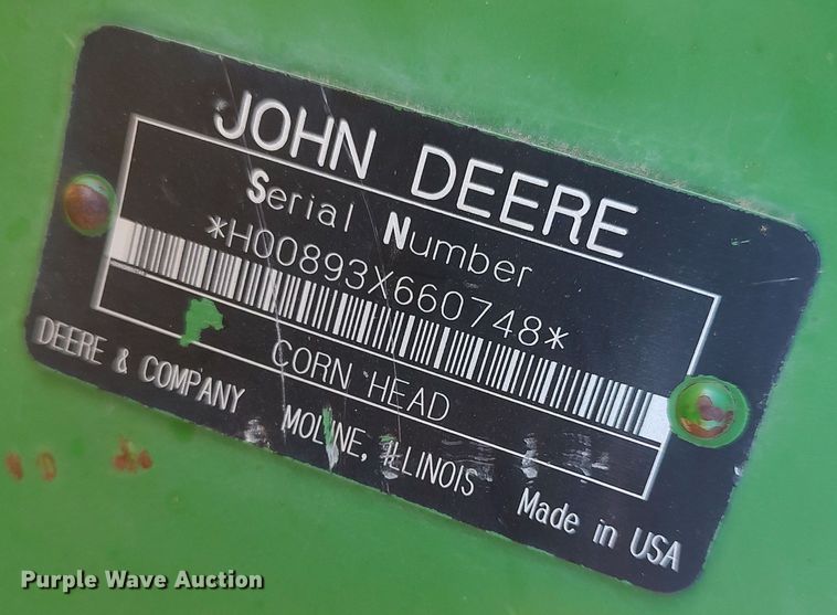 image for item DO3688 1995 John Deere 893  corn head