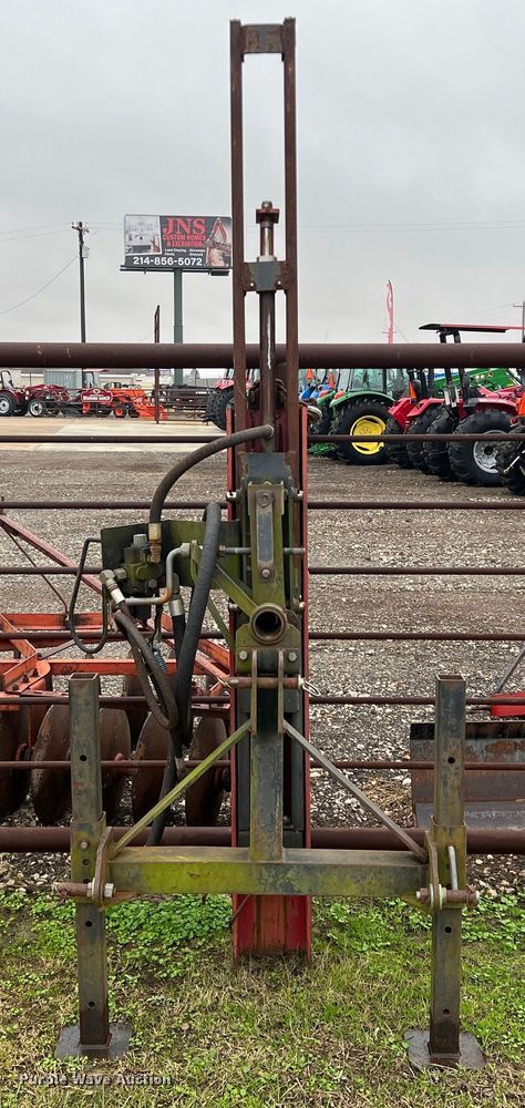 image for item DO8951 WorkSaver HDP-16  post driver