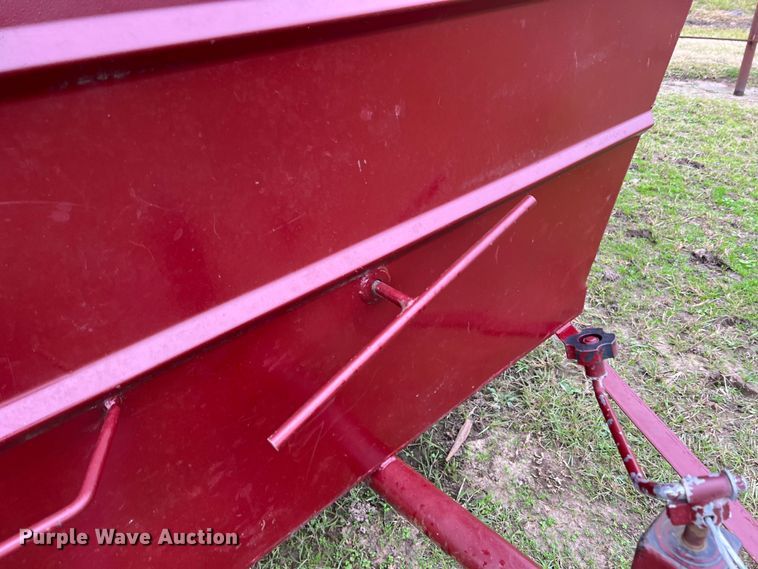 image for item DO8954 Hooten  creep feeder