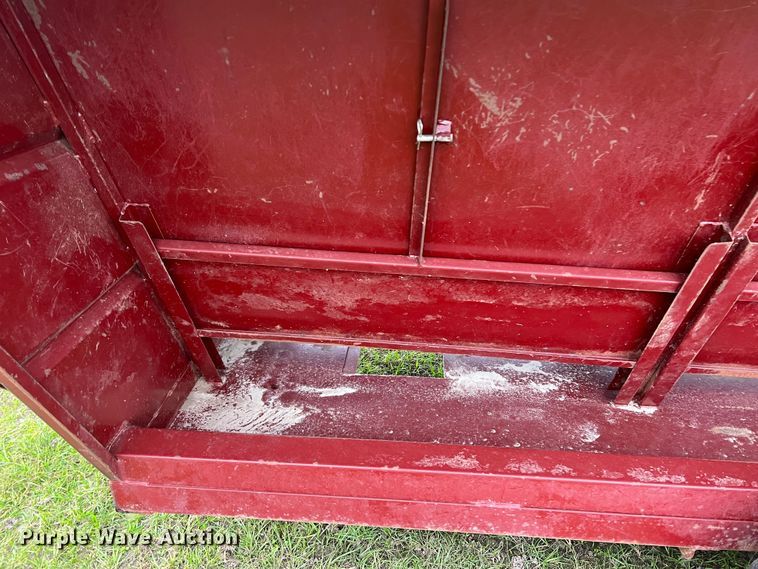 image for item DO8954 Hooten  creep feeder