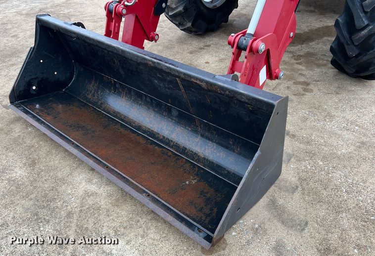 image for item DO8955 2017 Case IH Farmall 100C  MFWD tractor