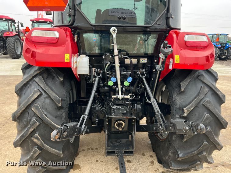 image for item DO8955 2017 Case IH Farmall 100C  MFWD tractor