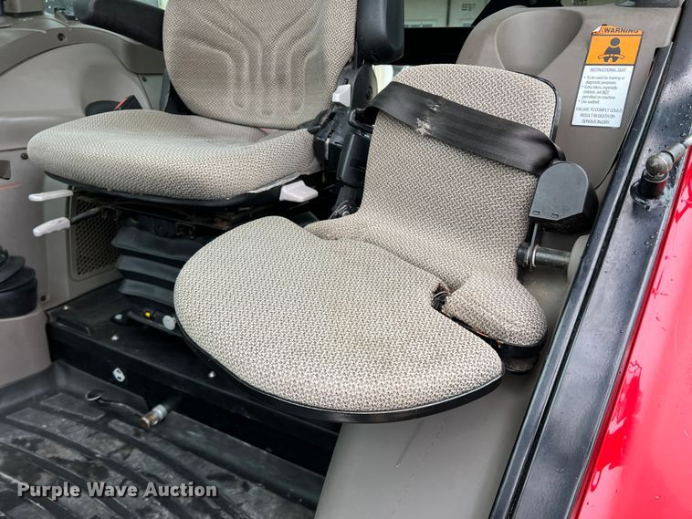 image for item DO8955 2017 Case IH Farmall 100C  MFWD tractor