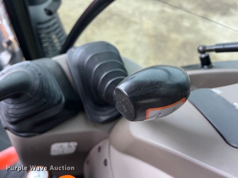 image for item DO8955 2017 Case IH Farmall 100C  MFWD tractor