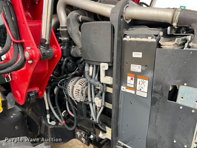 image for item DO8955 2017 Case IH Farmall 100C  MFWD tractor