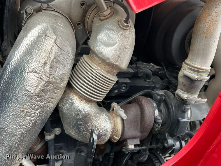 image for item DO8955 2017 Case IH Farmall 100C  MFWD tractor