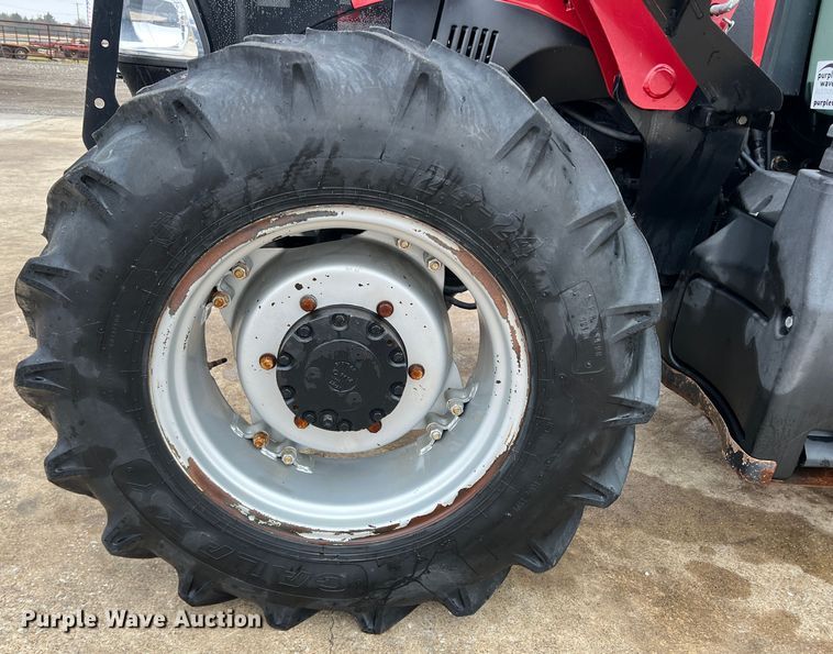 image for item DO8955 2017 Case IH Farmall 100C  MFWD tractor