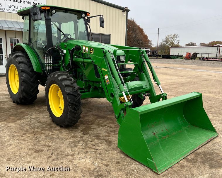image for item DO8958 2017 John Deere 5100E  MFWD tractor