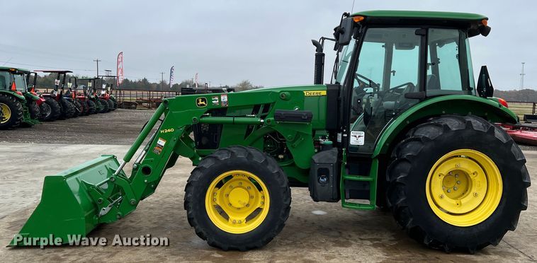 image for item DO8958 2017 John Deere 5100E  MFWD tractor