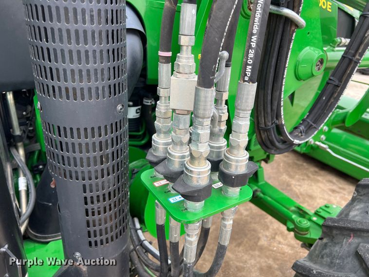 image for item DO8958 2017 John Deere 5100E  MFWD tractor