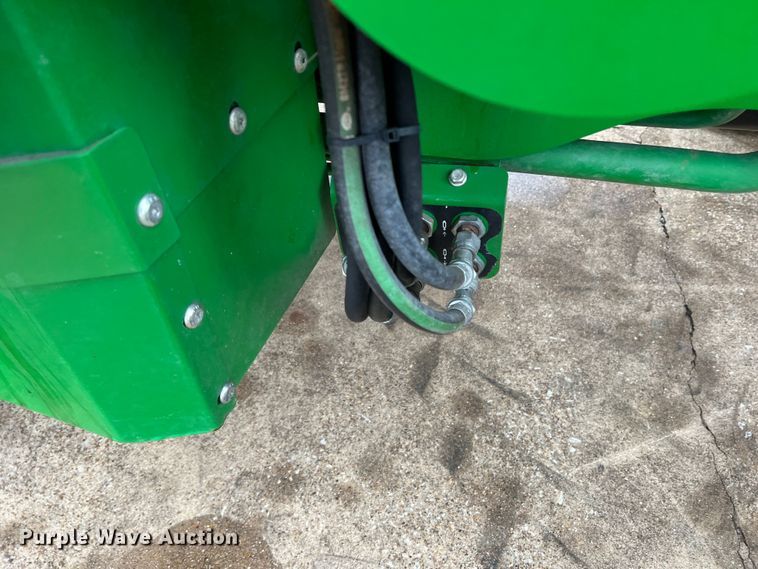 image for item DO8958 2017 John Deere 5100E  MFWD tractor