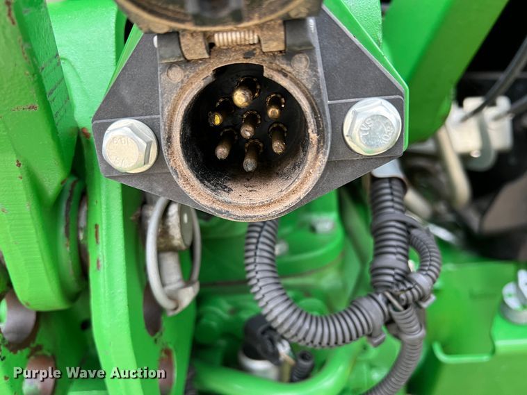 image for item DO8958 2017 John Deere 5100E  MFWD tractor