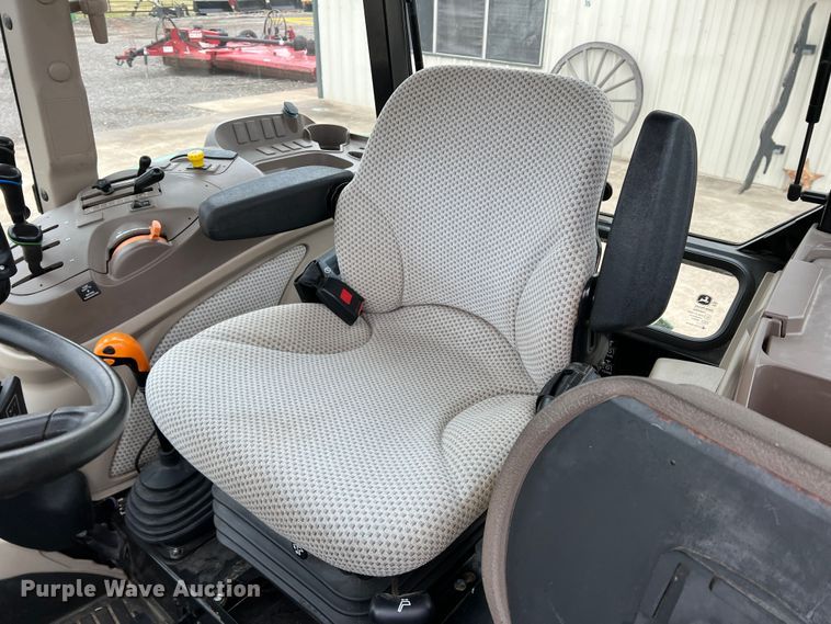 image for item DO8958 2017 John Deere 5100E  MFWD tractor