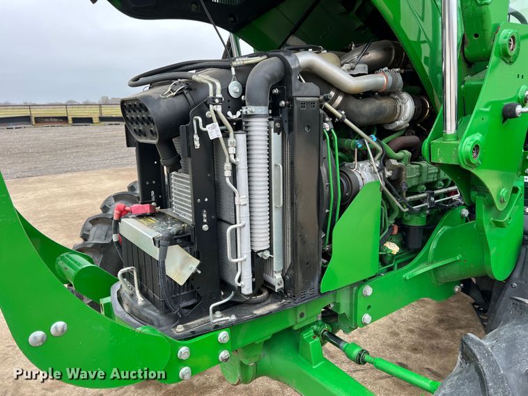 image for item DO8958 2017 John Deere 5100E  MFWD tractor