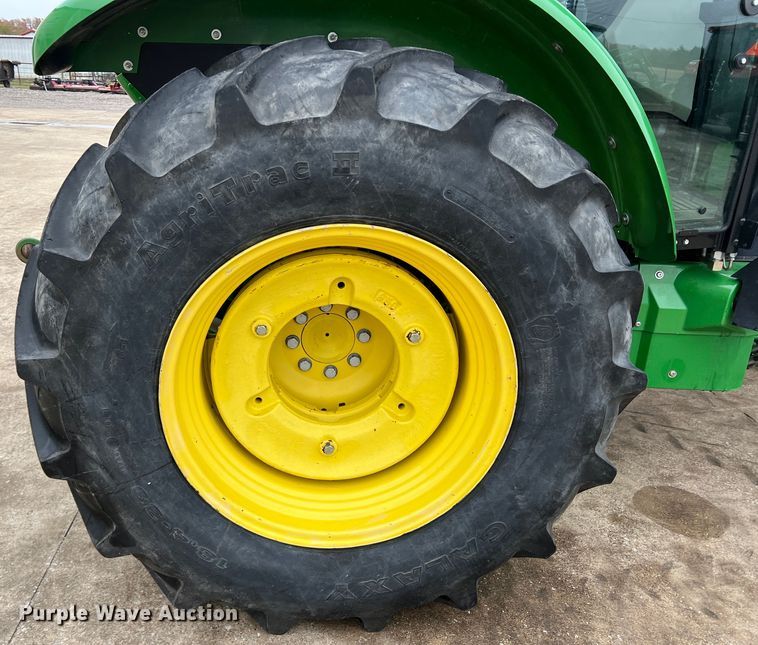 image for item DO8958 2017 John Deere 5100E  MFWD tractor