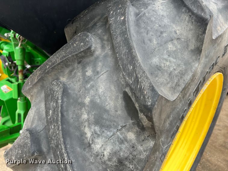 image for item DO8958 2017 John Deere 5100E  MFWD tractor