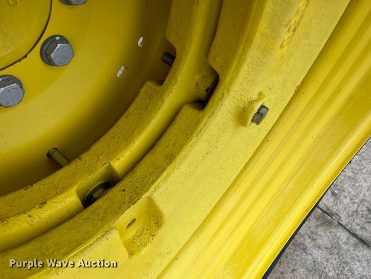 image for item DO8958 2017 John Deere 5100E  MFWD tractor