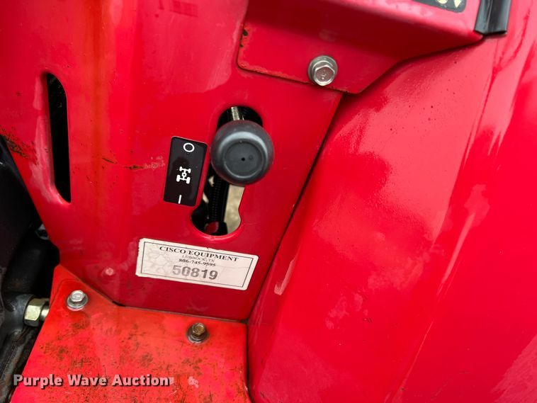 image for item DO8959 2011 Mahindra 2816  MFWD tractor