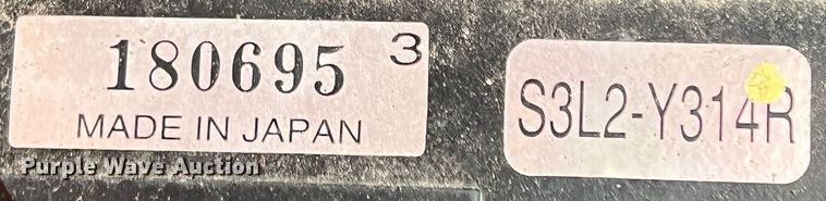 image for item DO8959 2011 Mahindra 2816  MFWD tractor