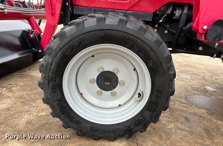 image for item DO8959 2011 Mahindra 2816  MFWD tractor