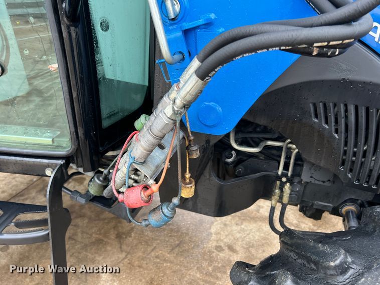 image for item DO8960 New Holland T4.75  MFWD tractor