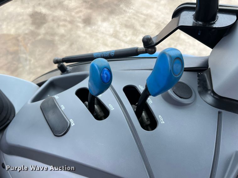 image for item DO8960 New Holland T4.75  MFWD tractor