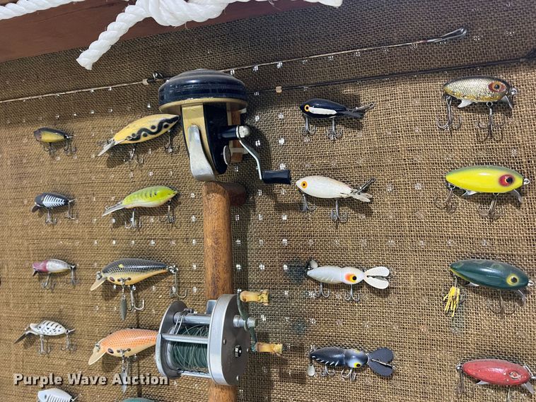 image for item DO8961 Lure display