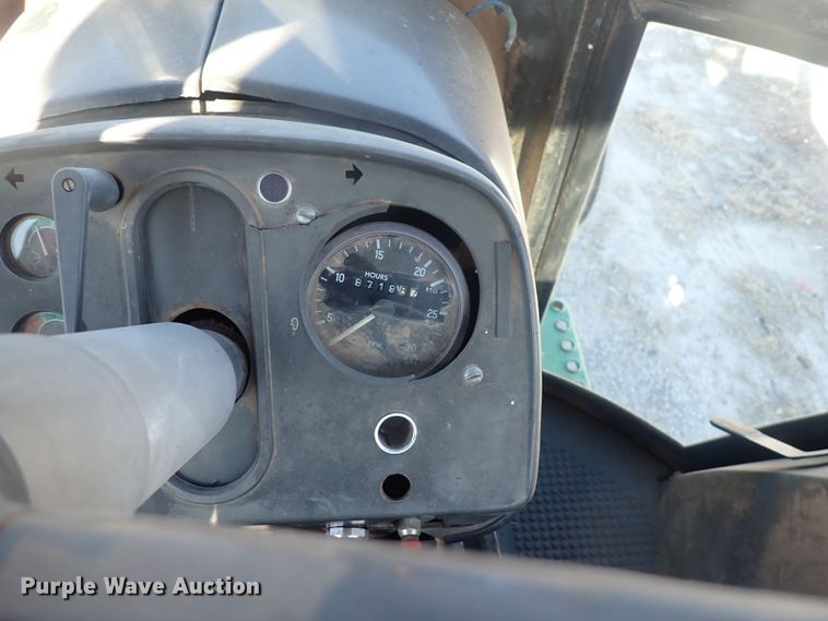 image for item DQ4963 1982 John Deere 4840  tractor