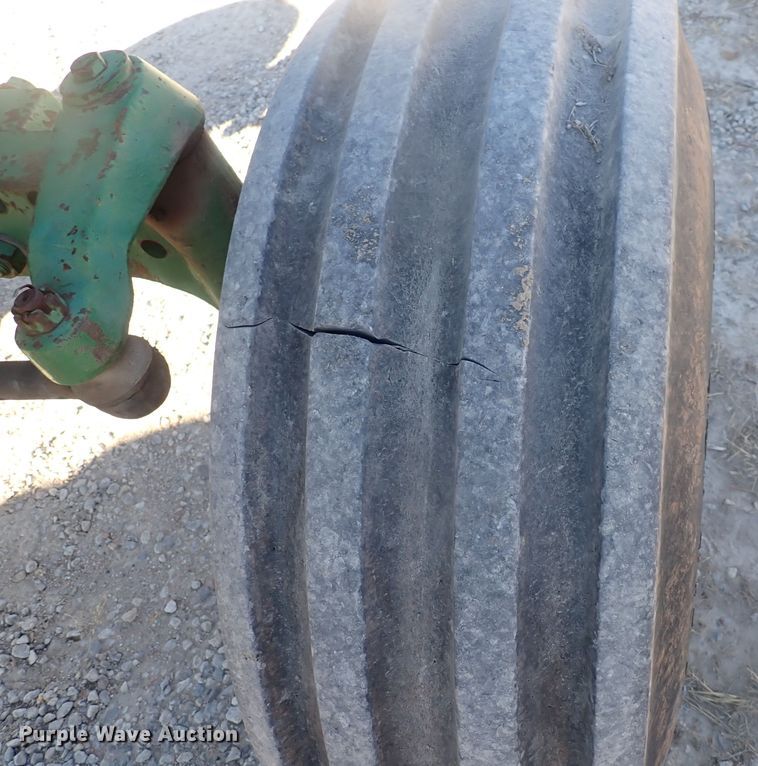 image for item DQ4963 1982 John Deere 4840  tractor