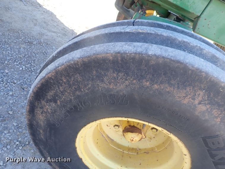 image for item DQ4963 1982 John Deere 4840  tractor