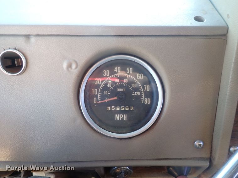 image for item DQ4983 1983 Mack R686ST  grain truck