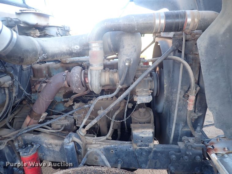 image for item DQ4983 1983 Mack R686ST  grain truck