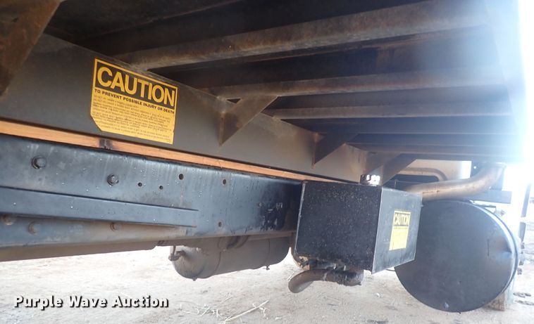 image for item DQ4983 1983 Mack R686ST  grain truck